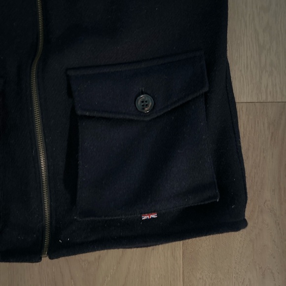 Peregrine Harry Tweed zip vest. - Picture 3 of 6